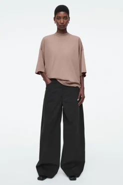 Best COS REGULAR BOXY MOCK-NECK T-SHIRT BEIGE