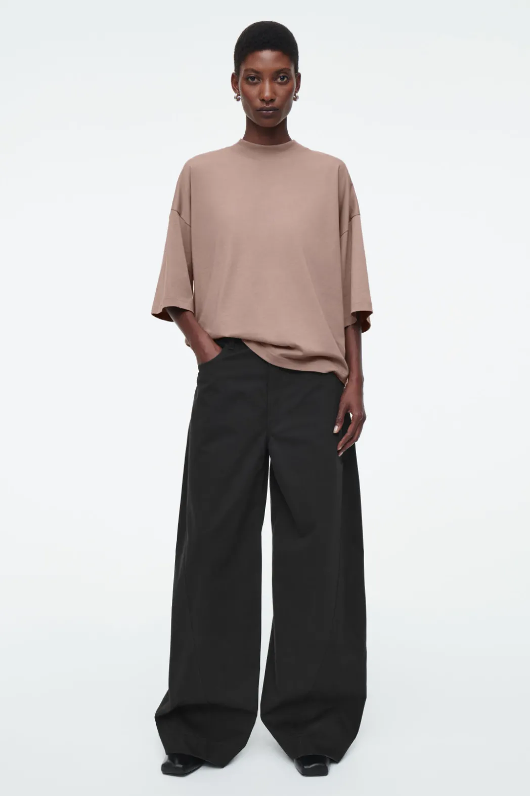 Best COS REGULAR BOXY MOCK-NECK T-SHIRT BEIGE