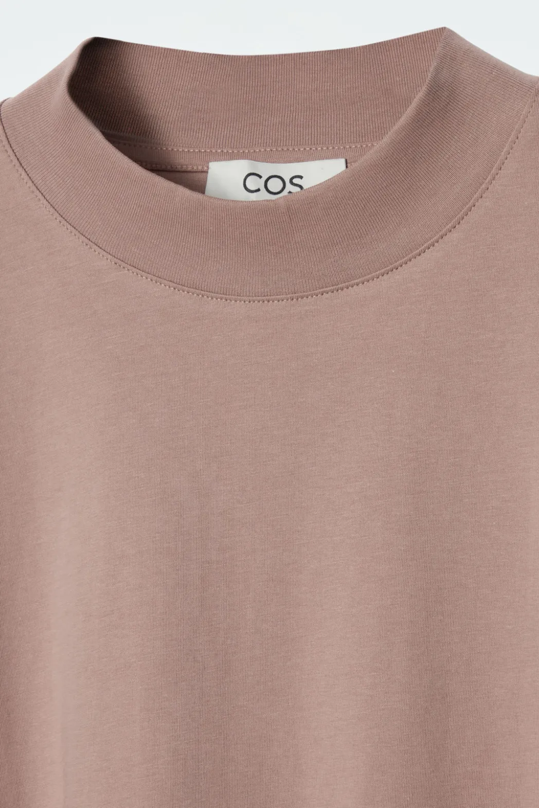 Best COS REGULAR BOXY MOCK-NECK T-SHIRT BEIGE