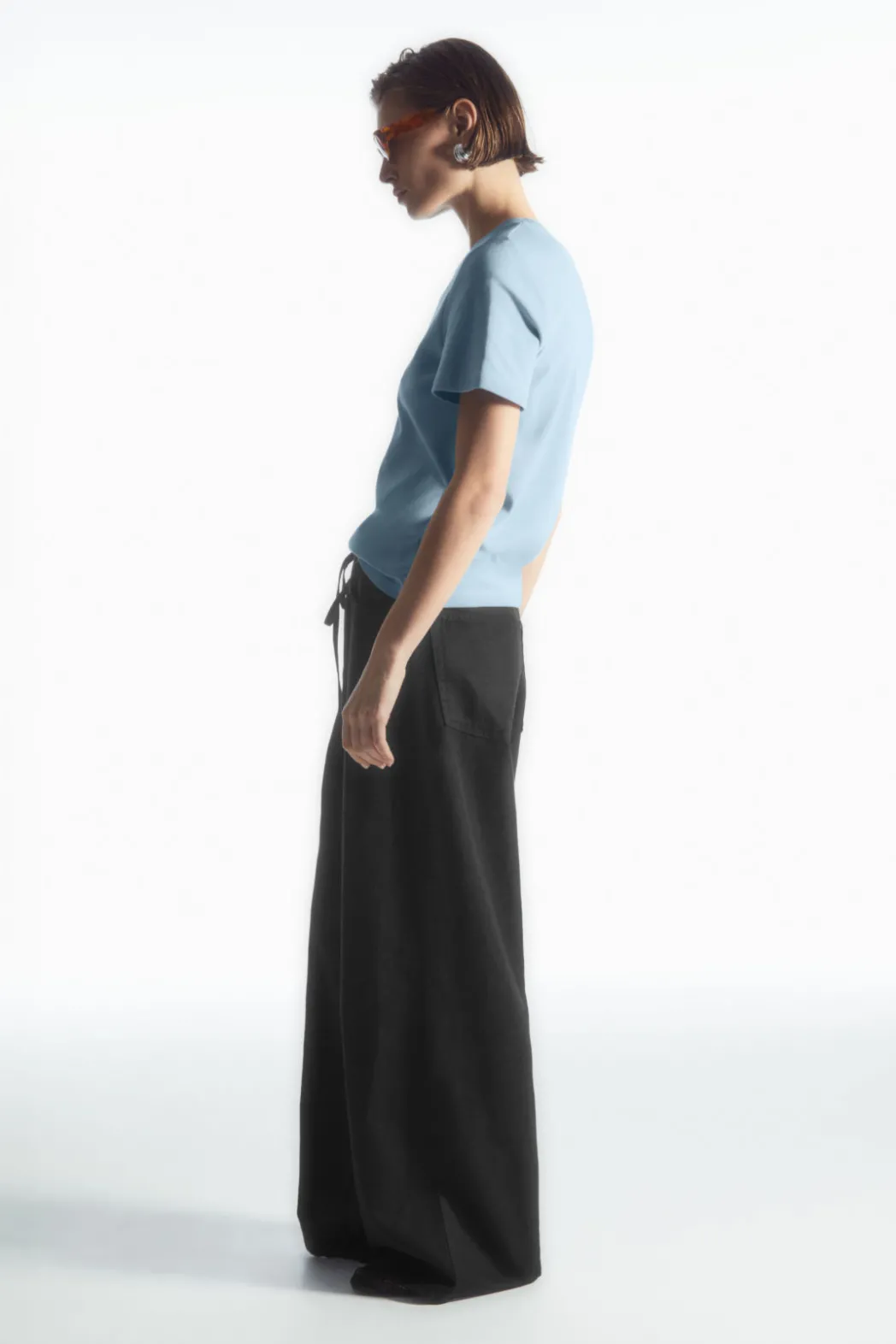 Hot COS REGULAR BOXY V-NECK T-SHIRT LIGHT BLUE