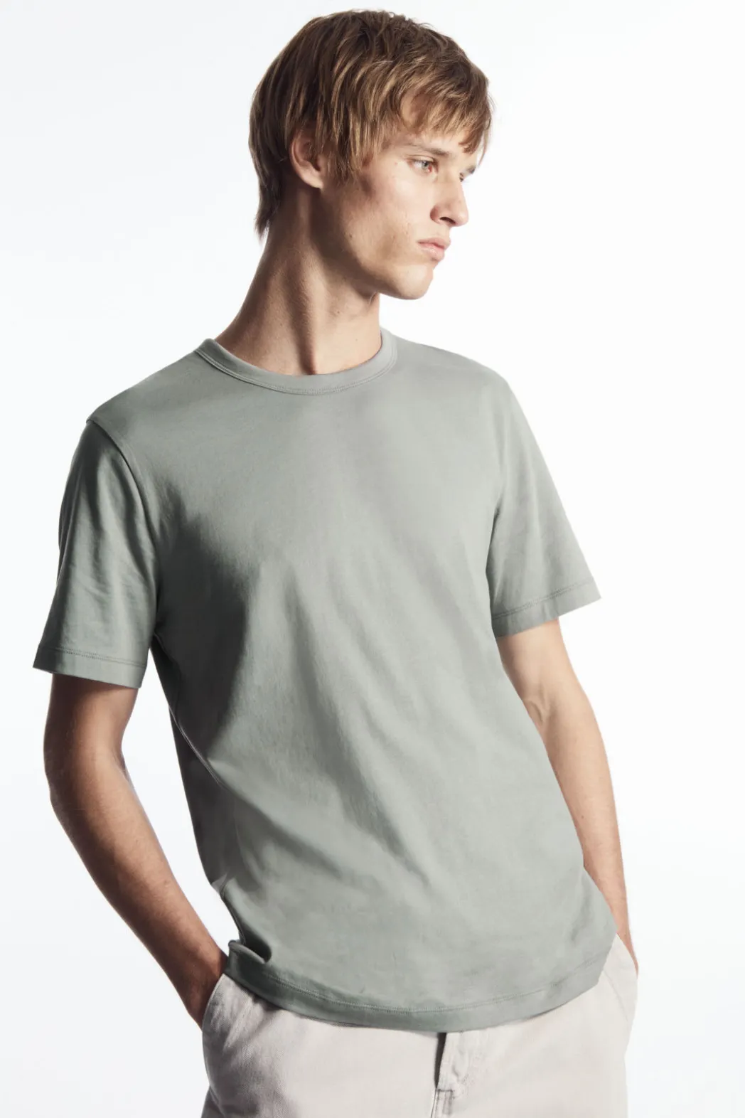 Best COS REGULAR LIGHTWEIGHT BRUSHED-COTTON T-SHIRT DUSTY GREEN