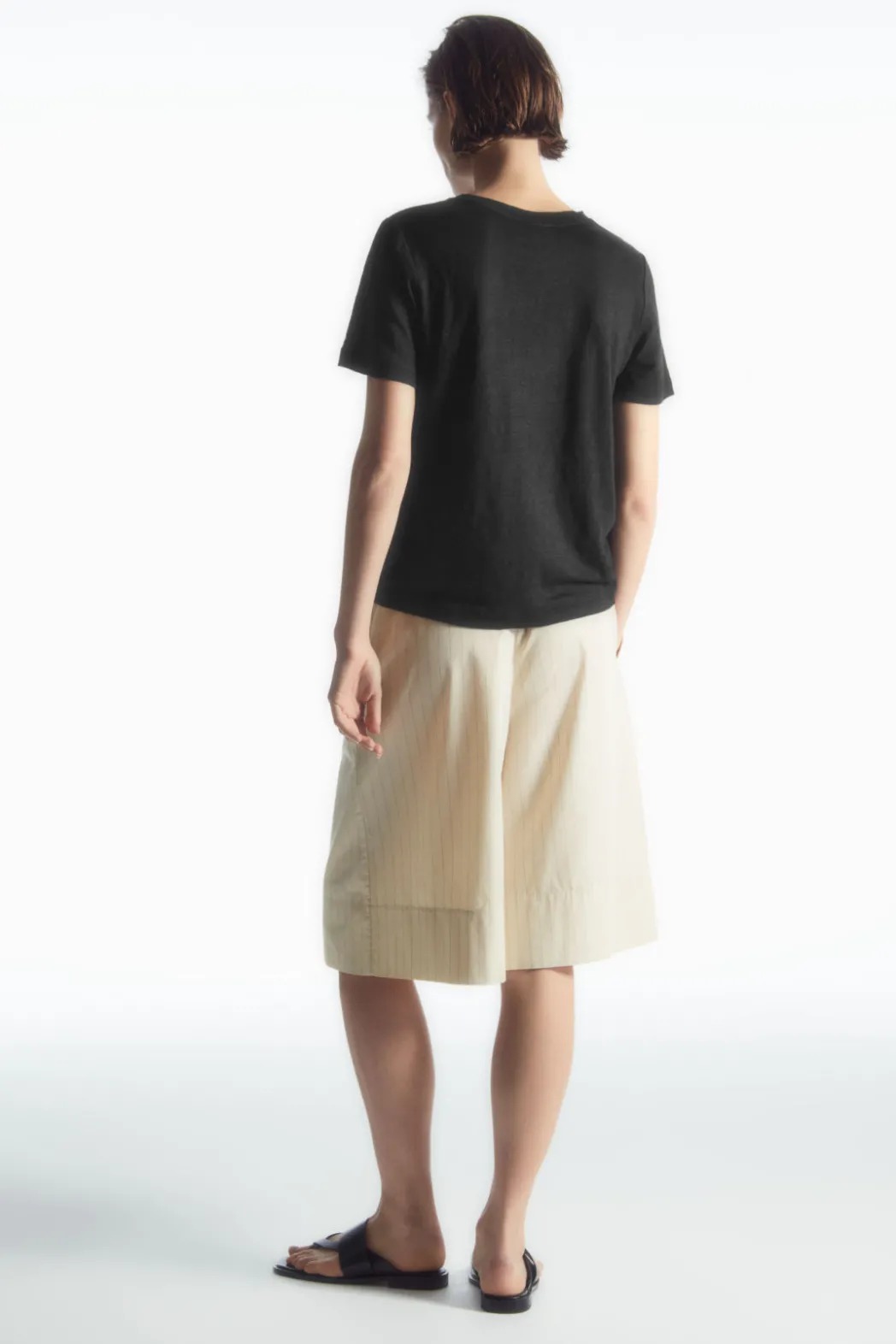Sale COS REGULAR LINEN T-SHIRT Black