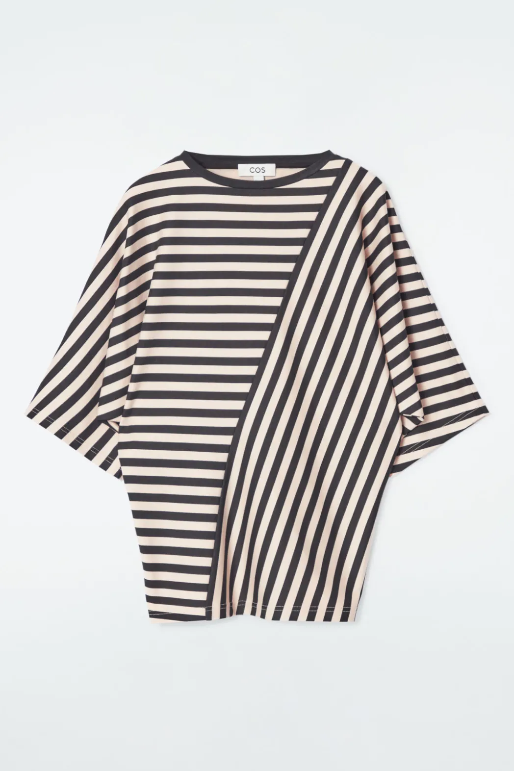 COS REGULAR PANELED STRIPED T-SHIRT BLACK / STRIPED