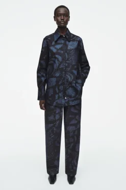 New COS REGULAR PRINTED DENIM SHIRT DARK BLUE