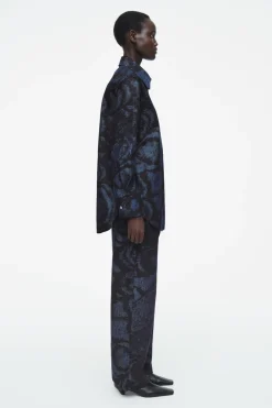 New COS REGULAR PRINTED DENIM SHIRT DARK BLUE