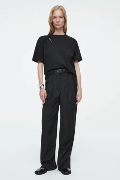 Discount COS REGULAR TWIST-NECK T-SHIRT BLACK
