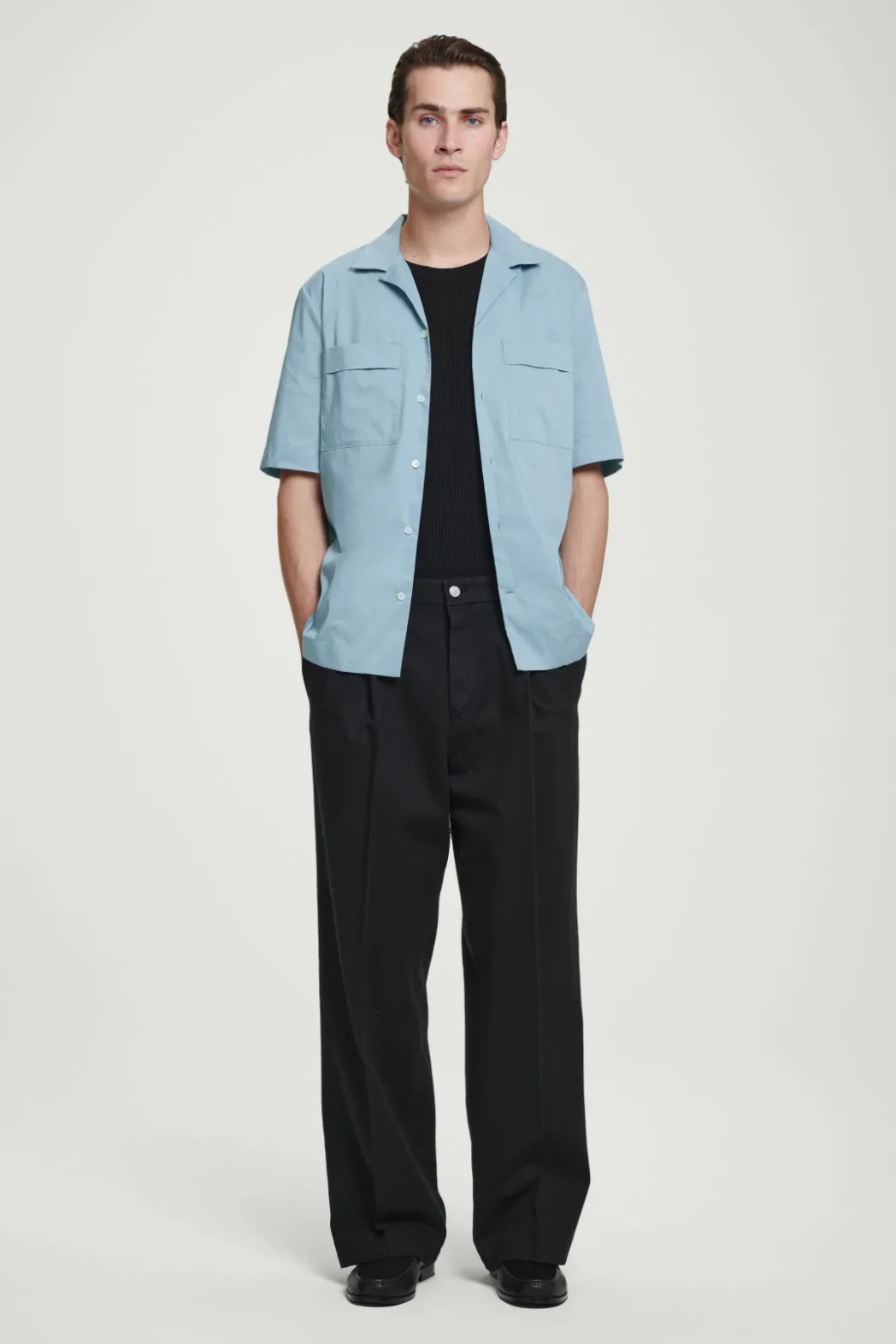Discount COS REGULAR UTILITY COTTON SHORT-SLEEVED SHIRT LIGHT BLUE
