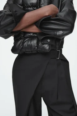 Outlet COS RELAXED BELTED WRAP-FRONT WOOL PANTS BLACK