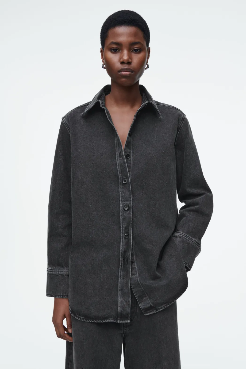 COS RELAXED DENIM SHIRT WASHED BLACK