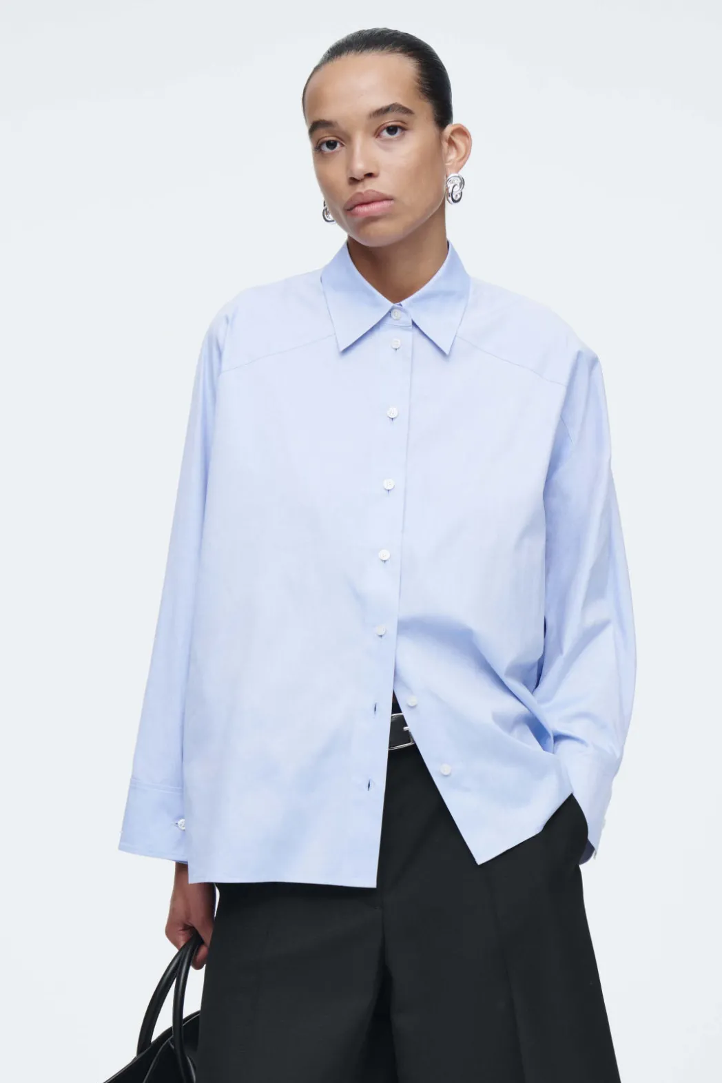 COS RELAXED DOUBLE-CUFF SHIRT LIGHT BLUE