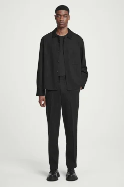COS RELAXED ELASTICATED PINSTRIPED TROUSERS BLACK / PINSTRIPED