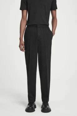 COS RELAXED ELASTICATED PINSTRIPED TROUSERS BLACK / PINSTRIPED