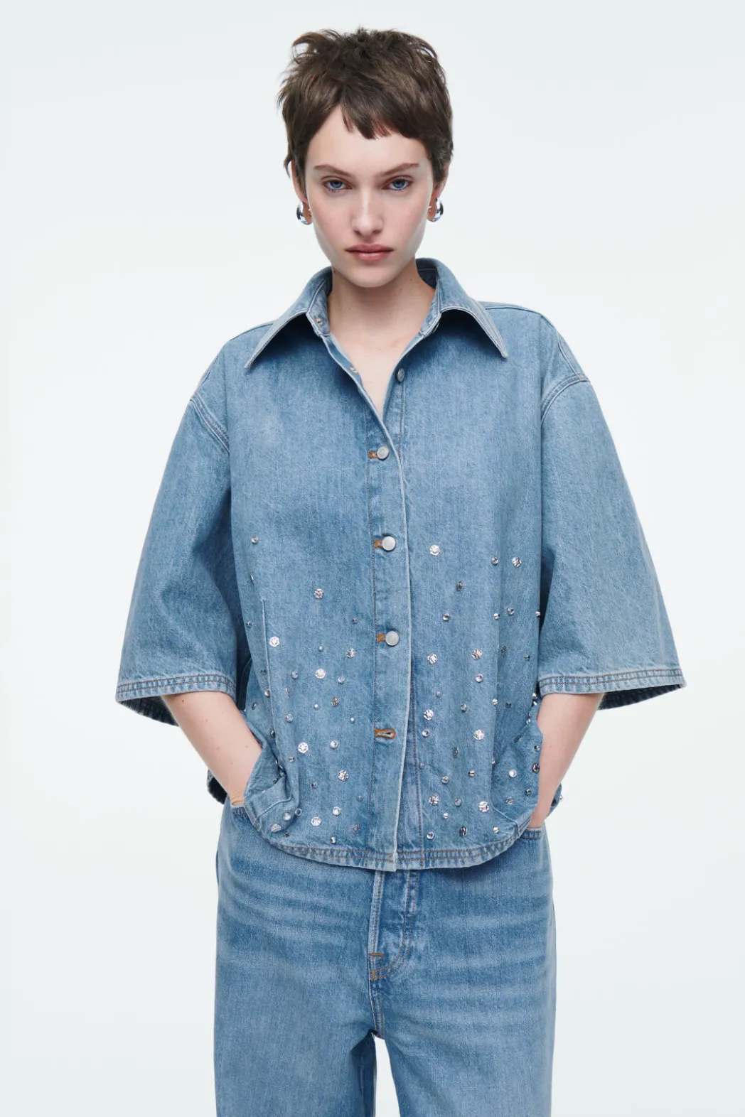 Clearance COS RELAXED EMBELLISHED DENIM SHIRT MID BLUE