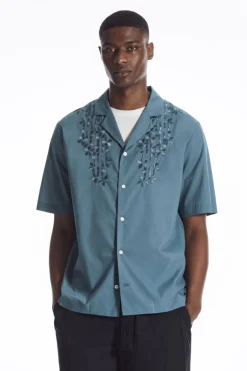 Online COS RELAXED FLORAL EMBROIDERED SHORT-SLEEVED SHIRT BLUE