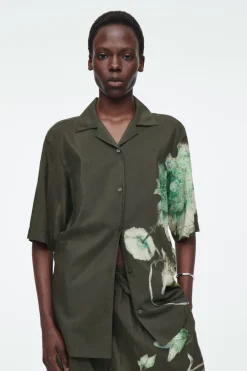 Best COS RELAXED FLORAL RESORT SHIRT CHARCOAL / FLORAL