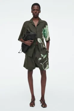 Best COS RELAXED FLORAL RESORT SHIRT CHARCOAL / FLORAL