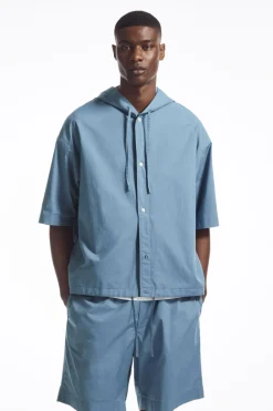 Outlet COS RELAXED HOODED COTTON SHORT-SLEEVED SHIRT BLUE