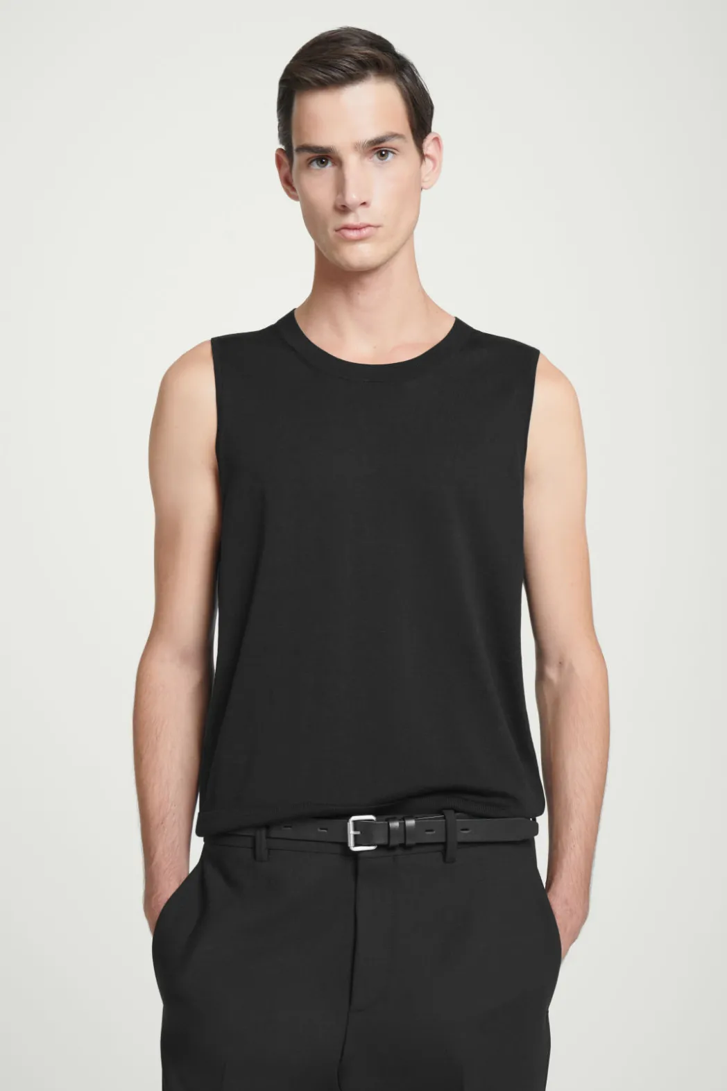 Online COS RELAXED KNITTED SILK VEST BLACK