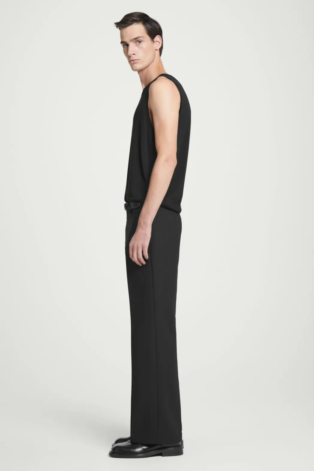 Online COS RELAXED KNITTED SILK VEST BLACK
