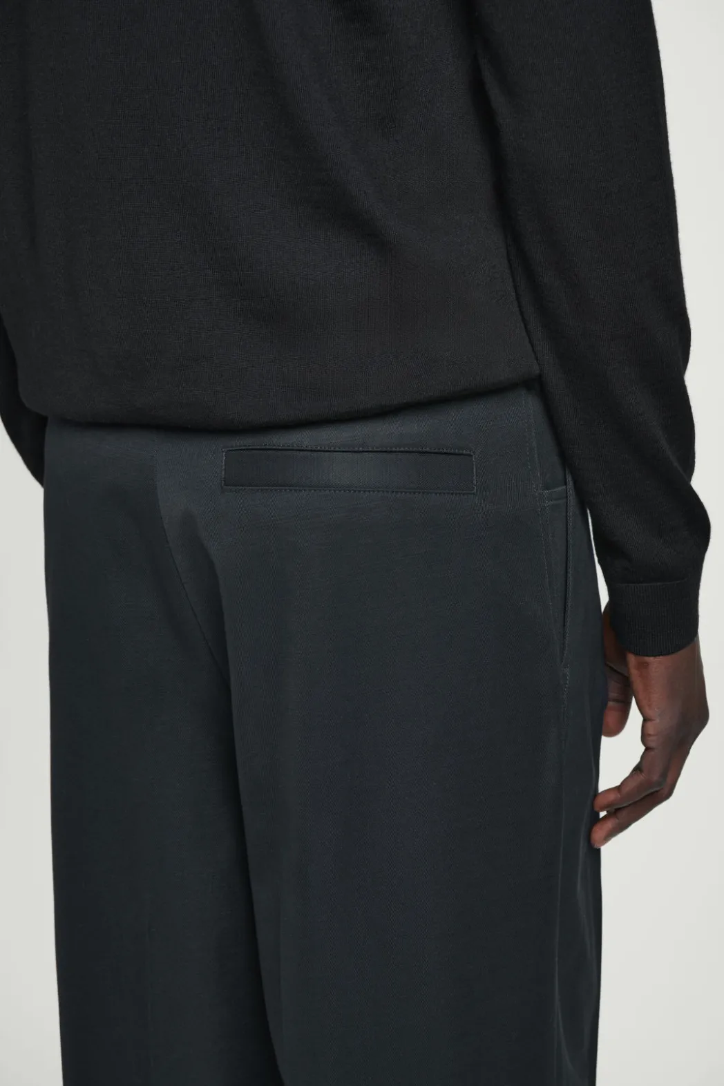 Hot COS RELAXED PLEATED COTTON WIDE-LEG PANTS NAVY