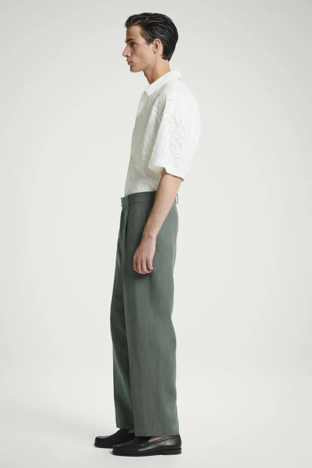 Clearance COS RELAXED PLEATED LINEN STRAIGHT-LEG PANTS GREEN