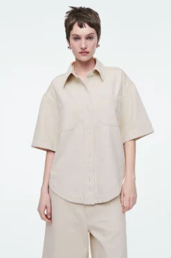 COS RELAXED SHORT-SLEEVED DENIM SHIRT BEIGE