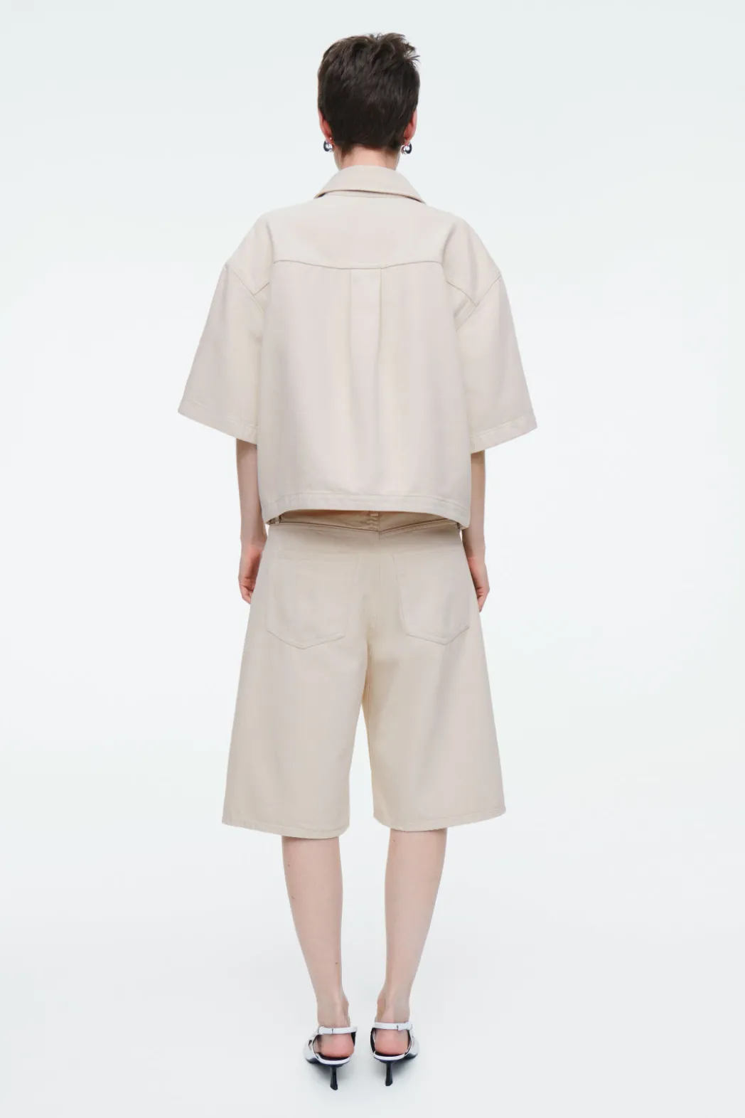 COS RELAXED SHORT-SLEEVED DENIM SHIRT BEIGE