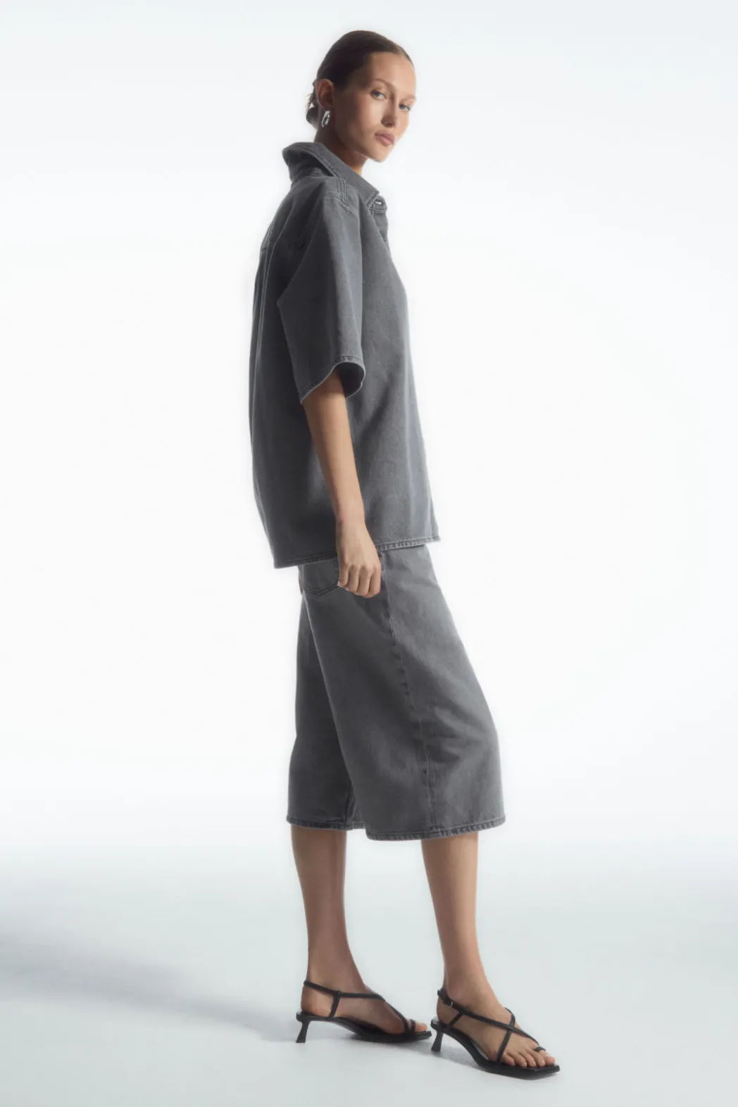 Discount COS RELAXED SHORT-SLEEVED DENIM SHIRT WASHED GRAY