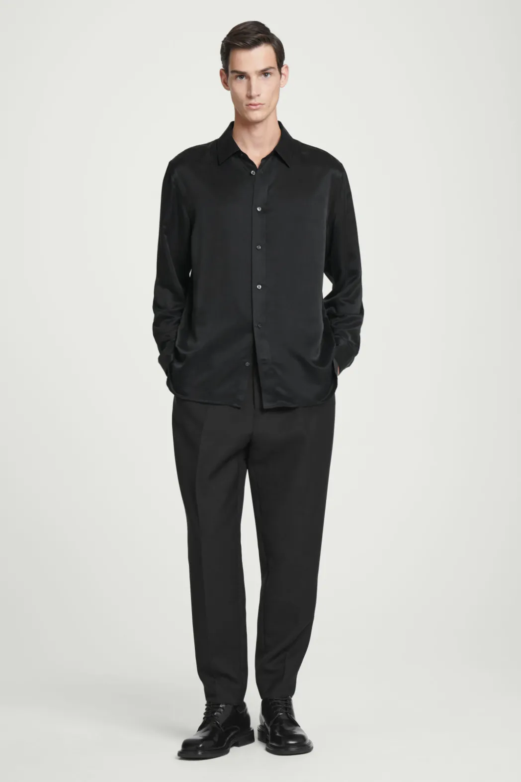 Discount COS RELAXED SILK SHIRT BLACK