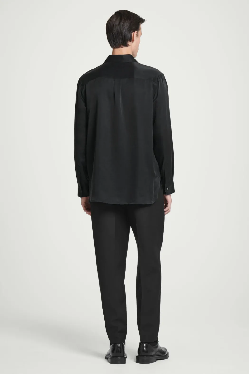 Discount COS RELAXED SILK SHIRT BLACK