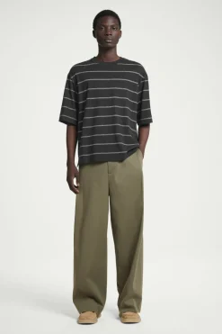 Discount COS RELAXED STRIPED HEMP-JERSEY T-SHIRT BLACK / STRIPED