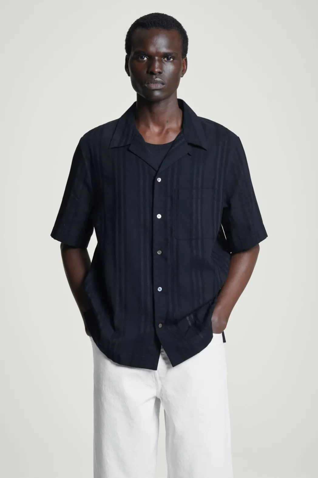 Hot COS RELAXED STRIPE-JACQUARD COTTON SHORT-SLEEVED SHIRT NAVY BLUE