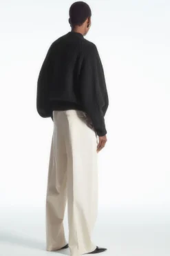 COS RELAXED TAILORED WIDE-LEG PANTS CREAM