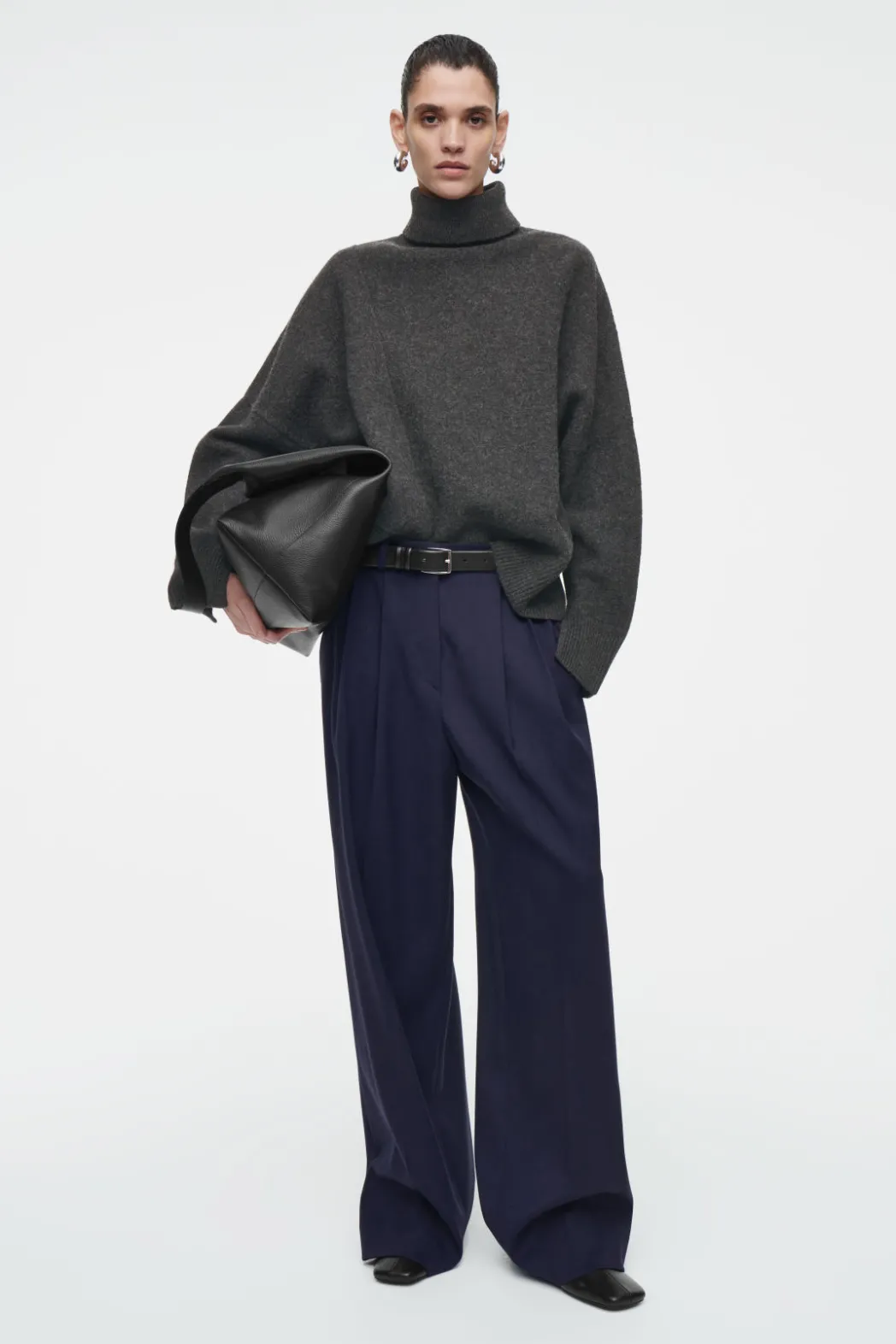 Online COS RELAXED TAILORED WOOL WIDE-LEG PANTS NAVY