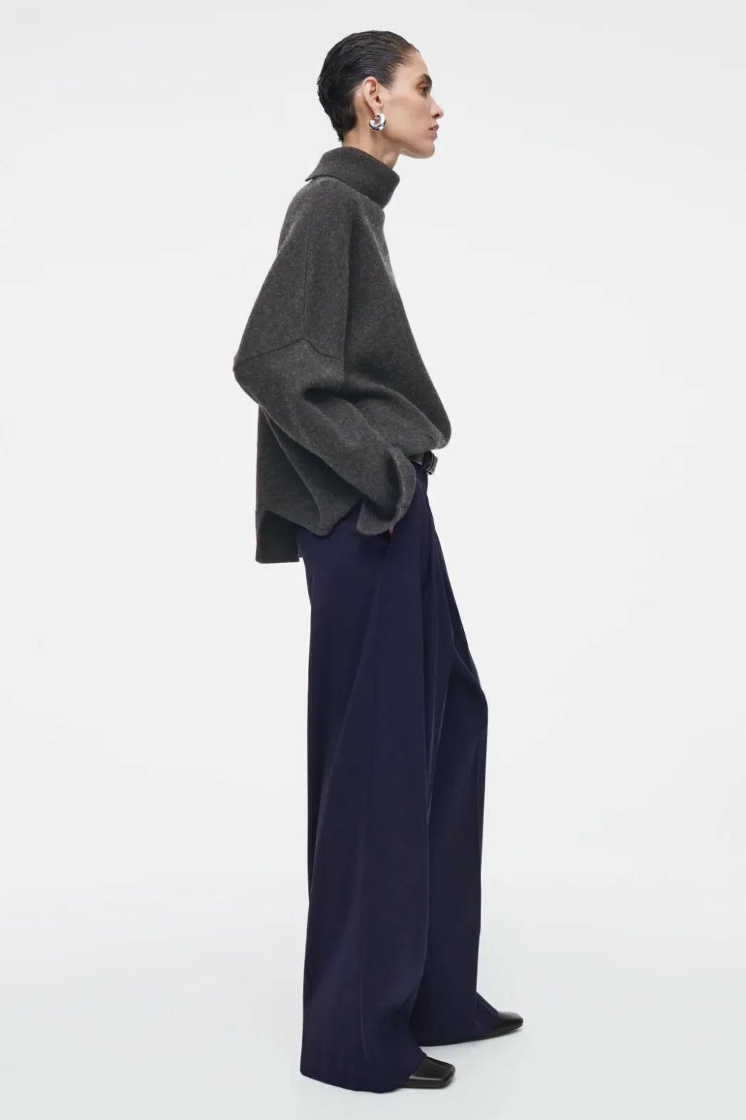 Online COS RELAXED TAILORED WOOL WIDE-LEG PANTS NAVY