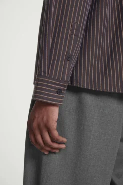 Best COS RELAXED TWILL SHIRT BROWN / STRIPED