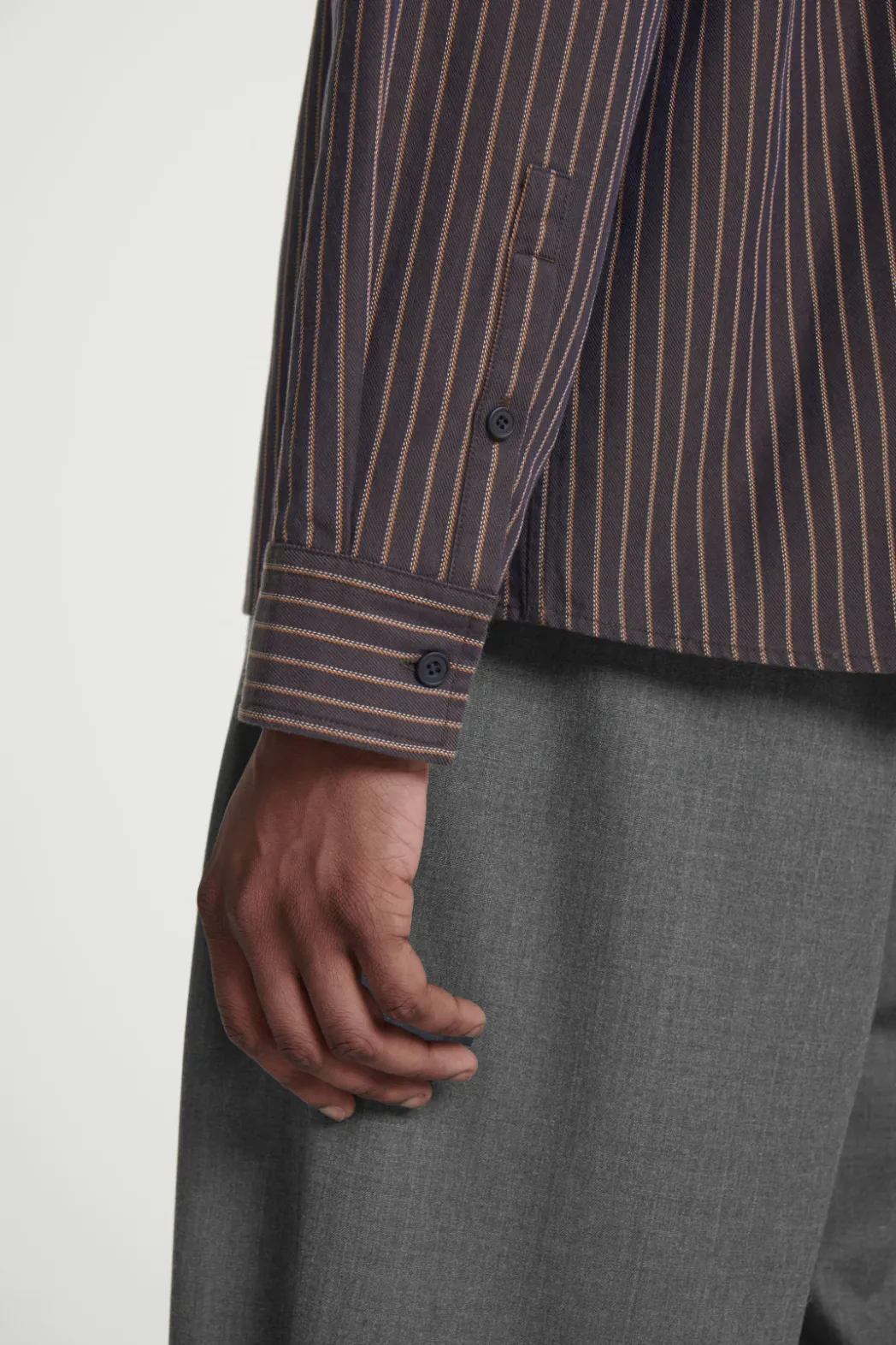 Best COS RELAXED TWILL SHIRT BROWN / STRIPED