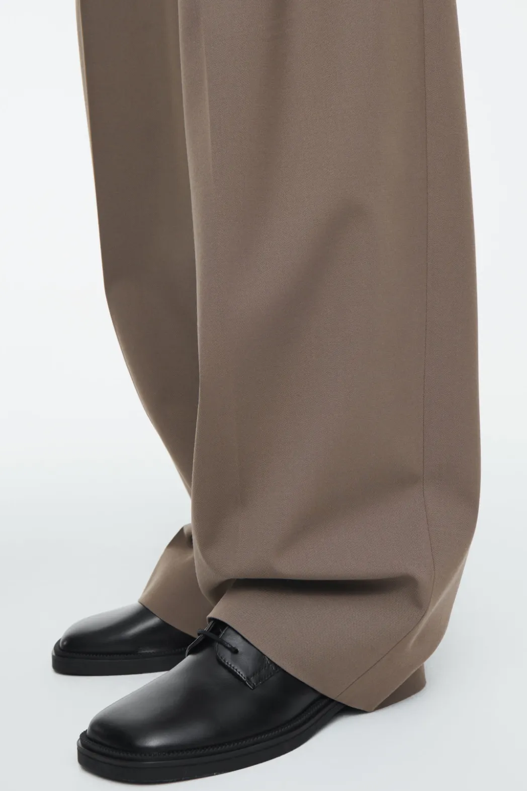 Online COS RELAXED TWILL WIDE-LEG PANTS MOLE