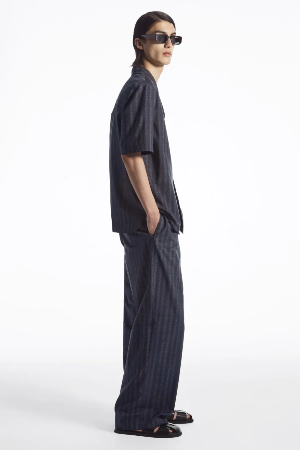 COS RELAXED ZIGZAG STRIPE COTTON SHIRT NAVY BLUE