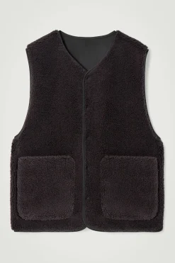 Sale COS REVERSIBLE FAUX SHEARLING GILET BLACK / BROWN