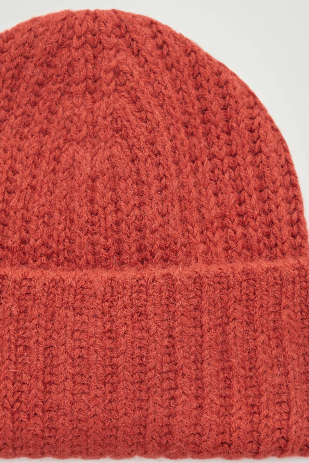 Online COS RIBBED ALPACA-BLEND BEANIE BRIGHT RED