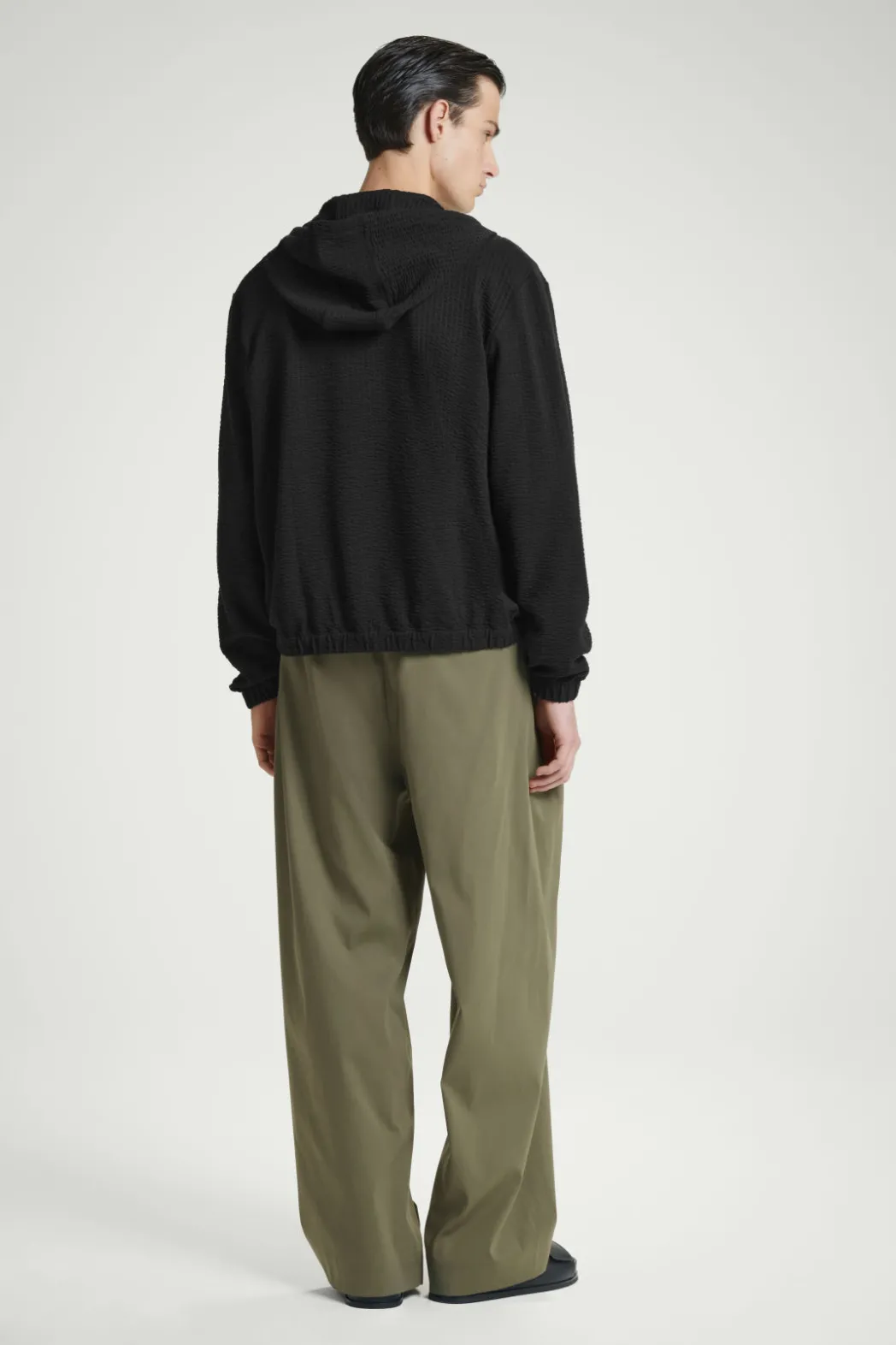 Outlet COS RIBBED JERSEY ZIP-UP HOODIE BLACK