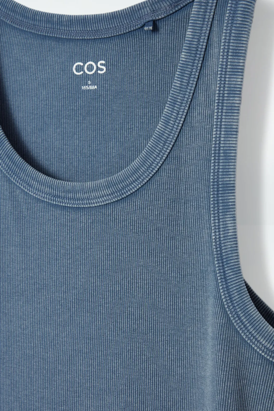 COS RIBBED TANK TOP STEEL BLUE