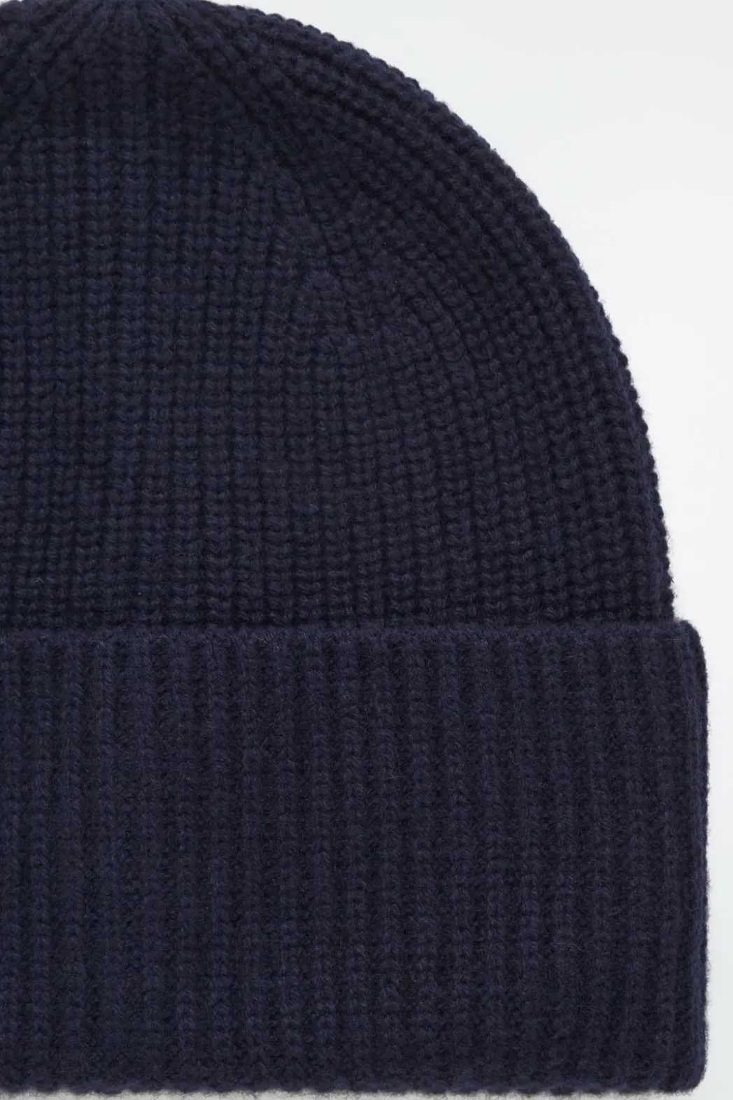 Online COS RIBBED WOOL AND CASHMERE BEANIE NAVY