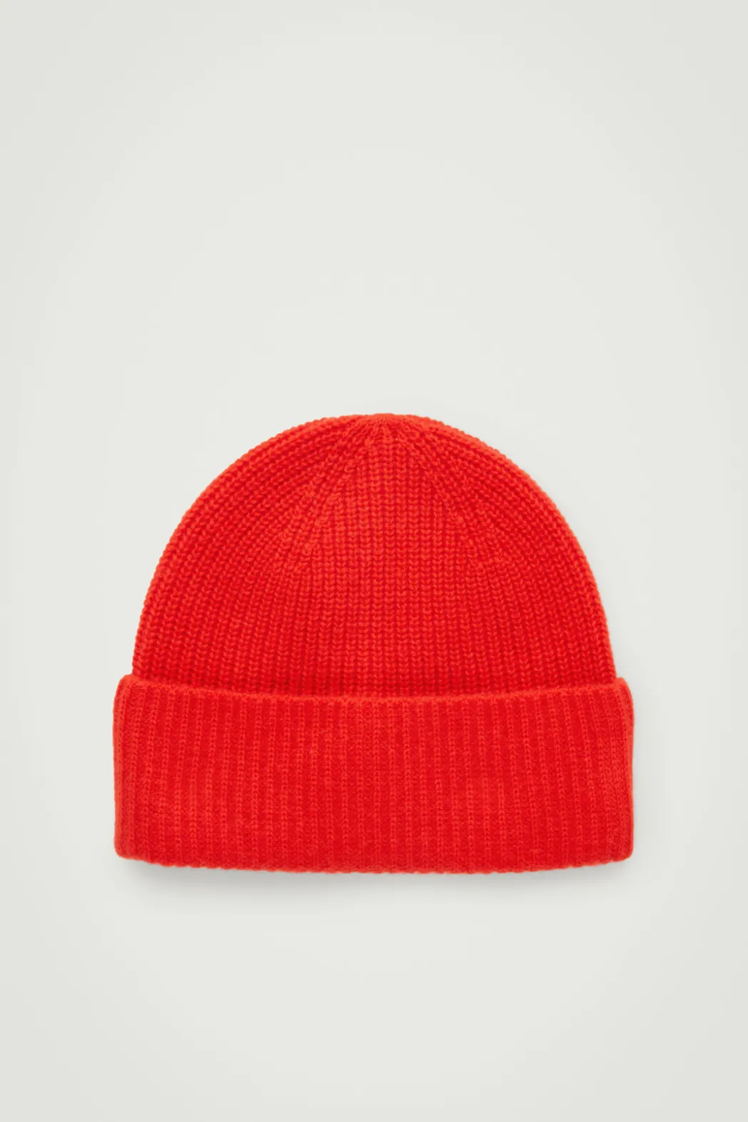 Clearance COS RIBBED WOOL AND CASHMERE BEANIE BRIGHT RED