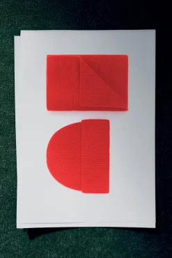Clearance COS RIBBED WOOL AND CASHMERE BEANIE BRIGHT RED