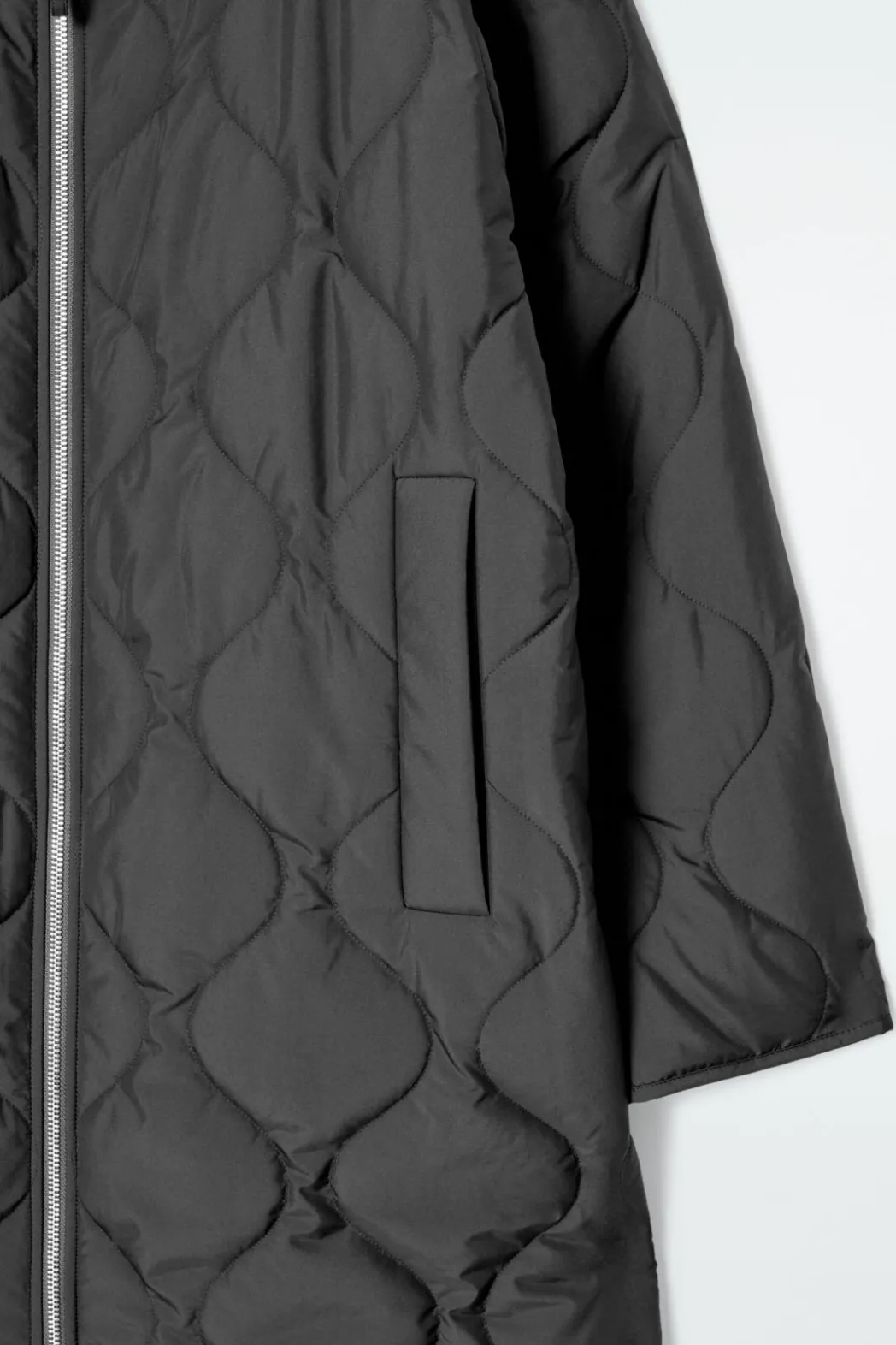 Clearance COS RIBBED-COLLAR QUILTED COAT BLACK