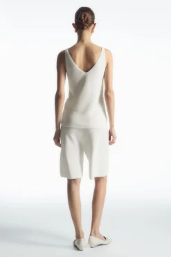 Outlet COS RIBBED-KNIT BERMUDA SHORTS WHITE