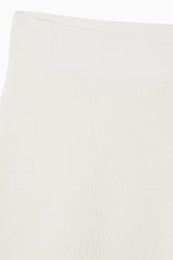 Outlet COS RIBBED-KNIT BERMUDA SHORTS WHITE