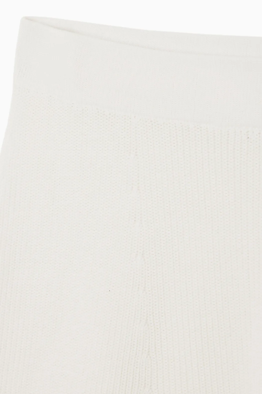 Outlet COS RIBBED-KNIT BERMUDA SHORTS WHITE